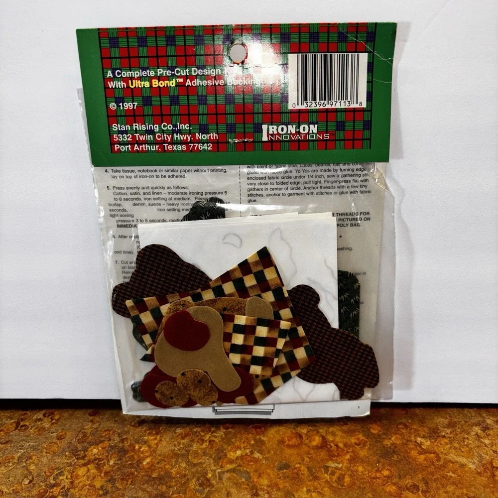 Vintage 1997 Holiday Appliqué Honey Bear Tree Iron On Stan Rising Sealed
